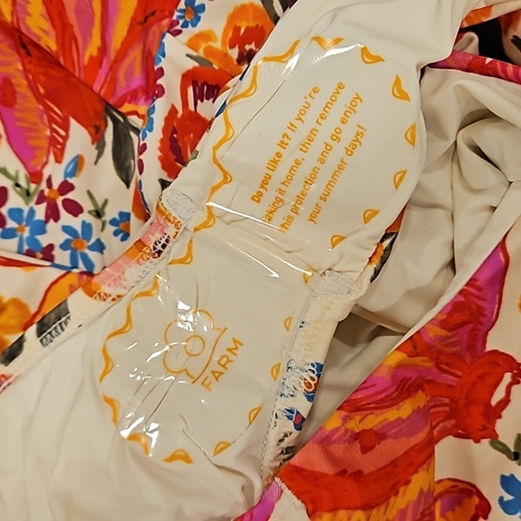 💕FARM RIO💕 Spring Bananas One Piece Swimsuit ~ Spring Bananas Print XS NWT - Picture 16 of 16